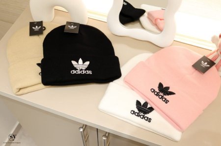 طاقية Adidas